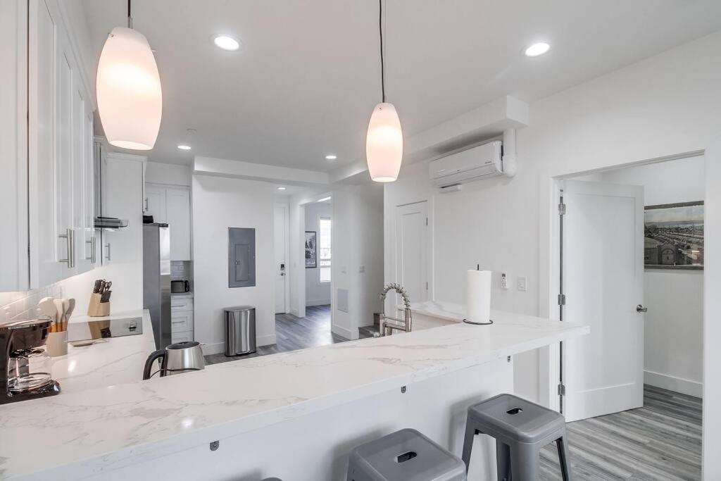 Park Blvd Paradise 303 King Bed With A Private Spa San Diego Exterior photo