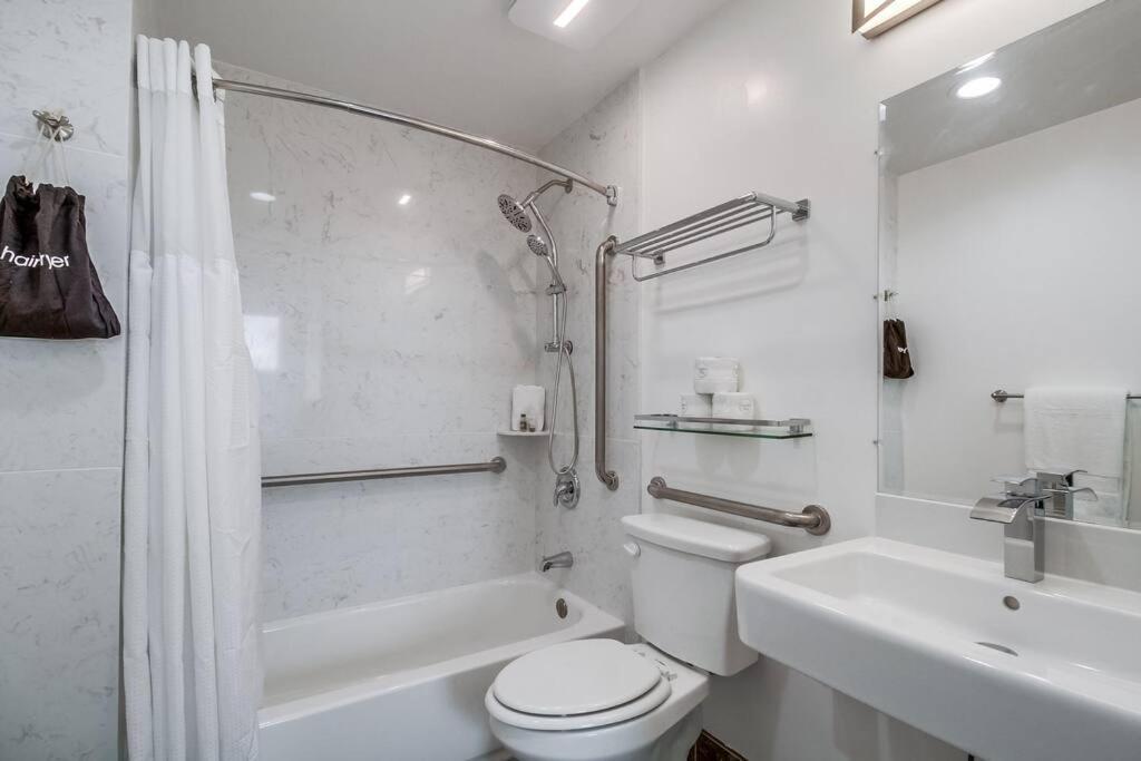 Park Blvd Paradise 303 King Bed With A Private Spa San Diego Exterior photo