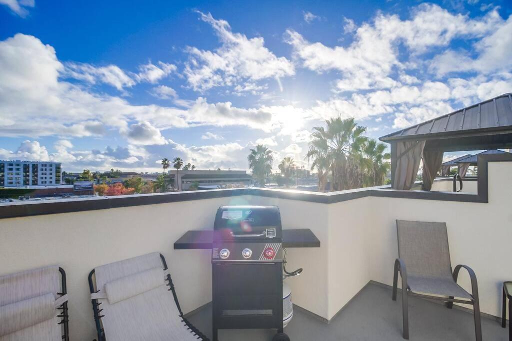 Park Blvd Paradise 303 King Bed With A Private Spa San Diego Exterior photo