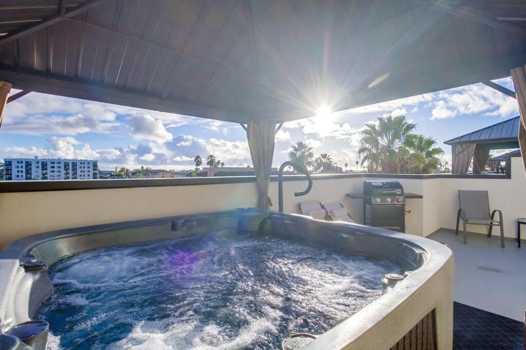 Park Blvd Paradise 303 King Bed With A Private Spa San Diego Exterior photo
