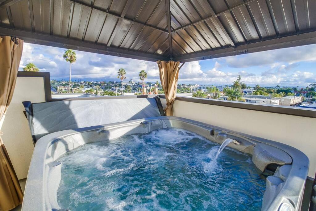 Park Blvd Paradise 303 King Bed With A Private Spa San Diego Exterior photo