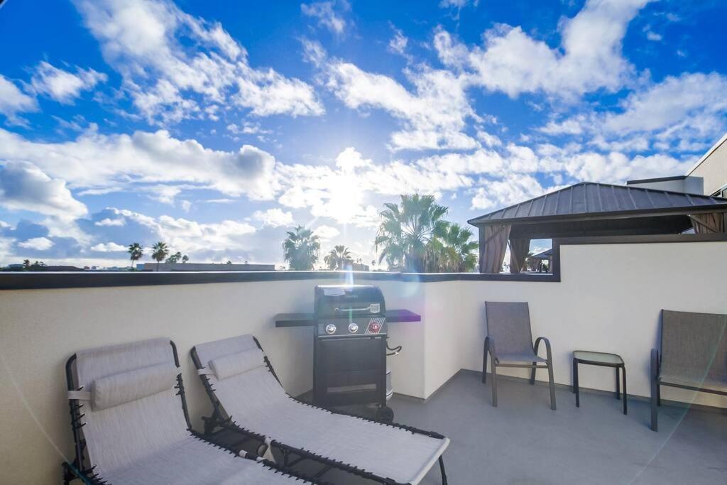 Park Blvd Paradise 303 King Bed With A Private Spa San Diego Exterior photo