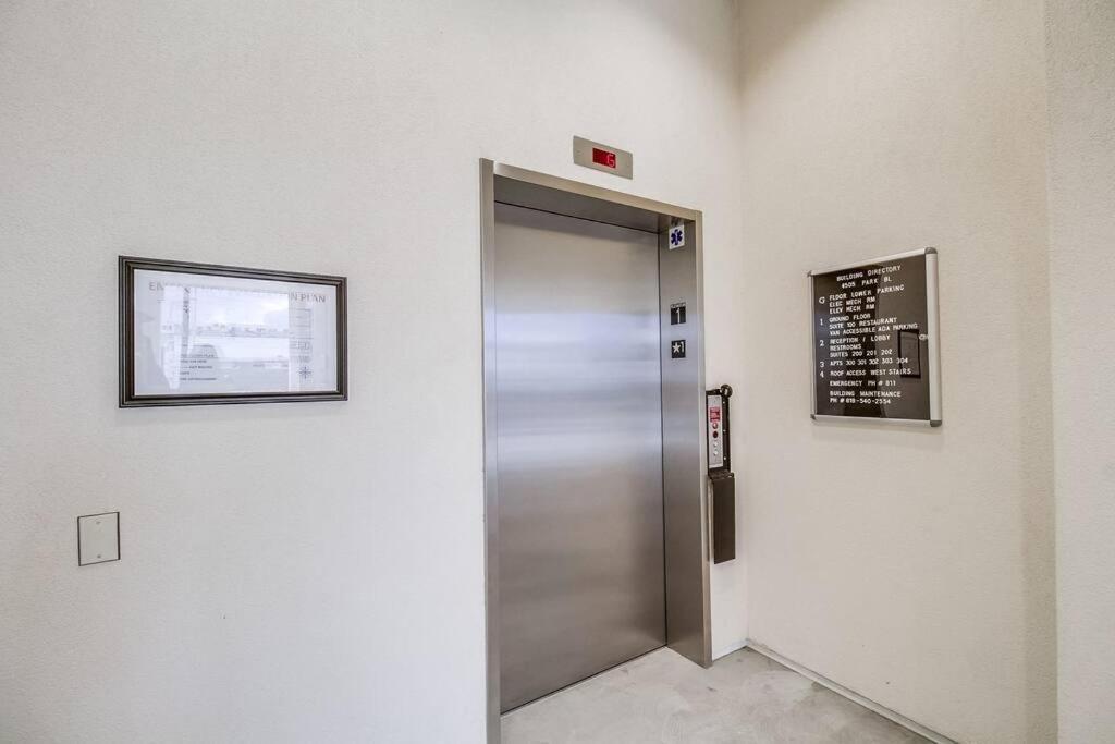 Park Blvd Paradise 303 King Bed With A Private Spa San Diego Exterior photo